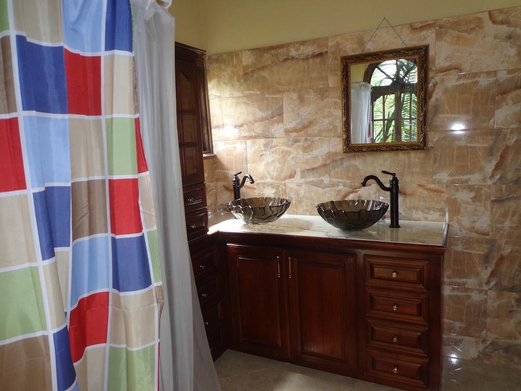 Eddies Tigress 2 Negril Rom bilde